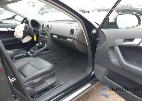 2011 Audi A3 2.0T Premium из США, поврежденный, VIN WAUKEAFM3BA009165